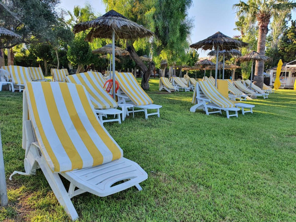 Andreas & Melanie Beach Hotel Plage du Gouverneur Extérieur photo